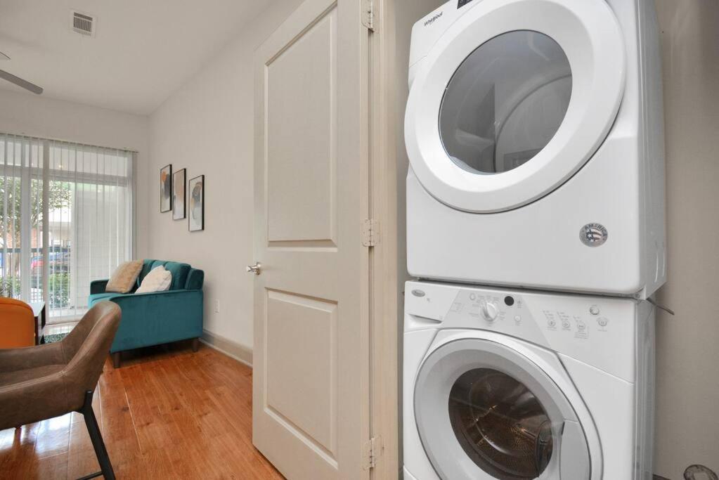 Beautiful Unit Near Med Center W/ Shopping Center Houston Exterior photo
