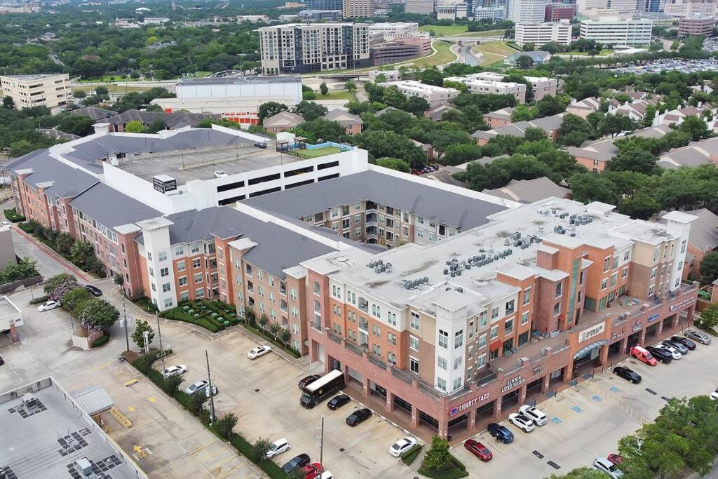 Beautiful Unit Near Med Center W/ Shopping Center Houston Exterior photo