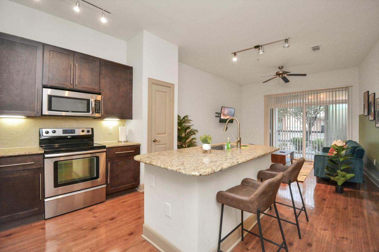Beautiful Unit Near Med Center W/ Shopping Center Houston Exterior photo