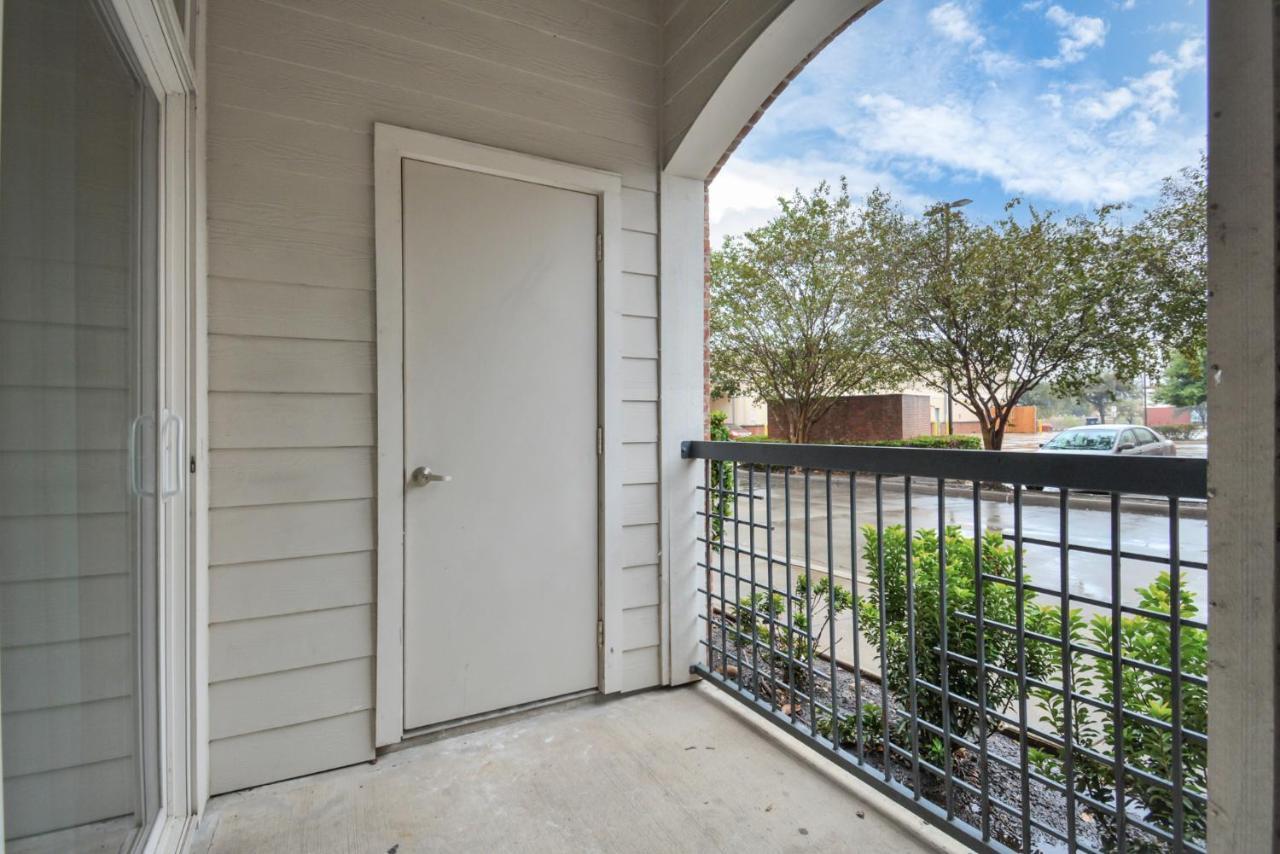 Beautiful Unit Near Med Center W/ Shopping Center Houston Exterior photo