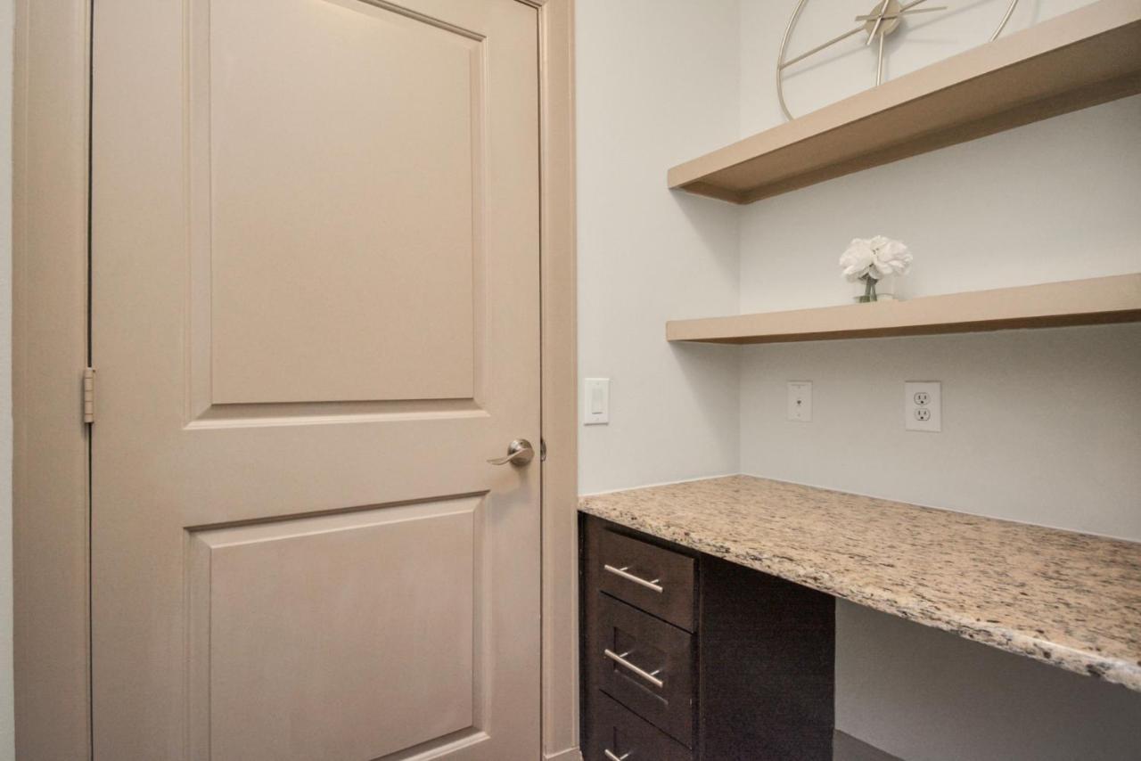 Beautiful Unit Near Med Center W/ Shopping Center Houston Exterior photo
